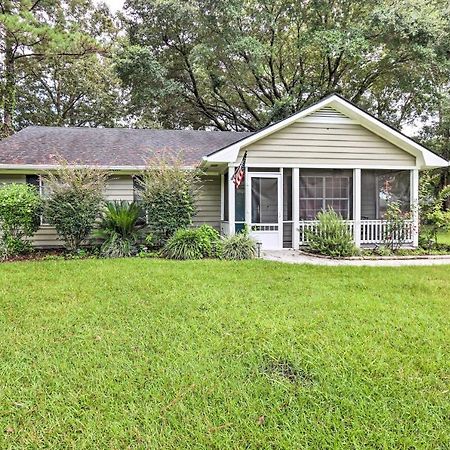 Peaceful Beaufort Home With Front Porch And Grill Екстер'єр фото