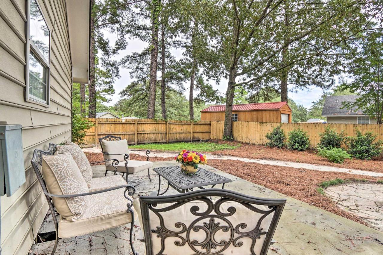 Peaceful Beaufort Home With Front Porch And Grill Екстер'єр фото